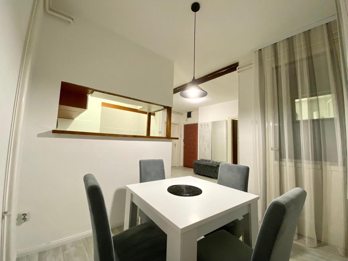 Grand Royal Appartement Belgrado Buitenkant foto