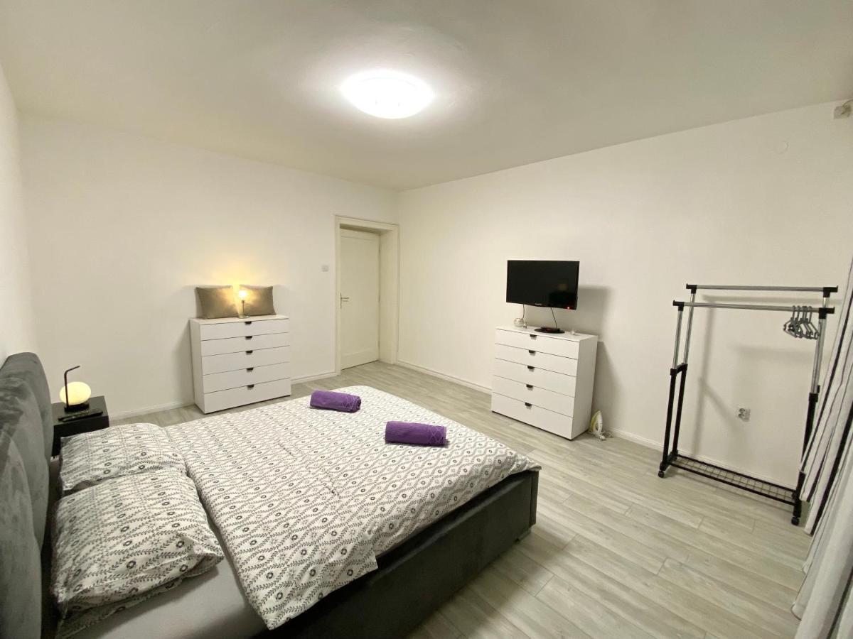 Grand Royal Appartement Belgrado Buitenkant foto
